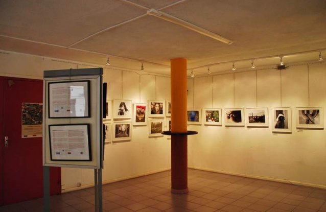 Vernissages des expositions au Centro Espagnol  : 1379667456.dsc_0595.jpg