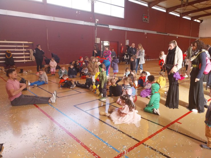 Un Carnaval de Petite Enfance Coloré à Thuir